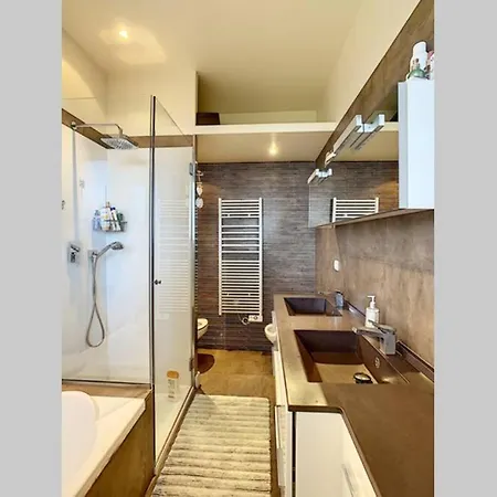 Villa Villa Avec Une Piscine Au Debut Du Cap D'Antibes